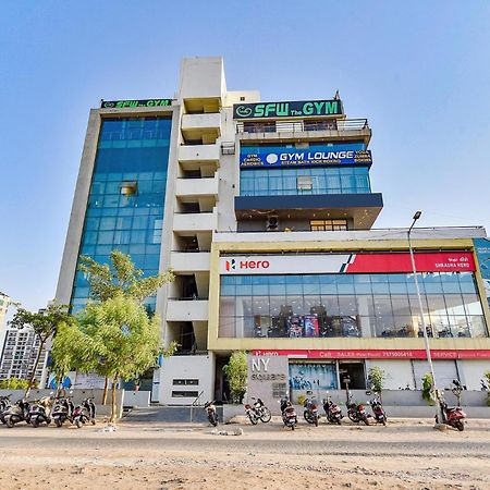 Fabhotel Ny Townhouse Ahmedabad Luaran gambar