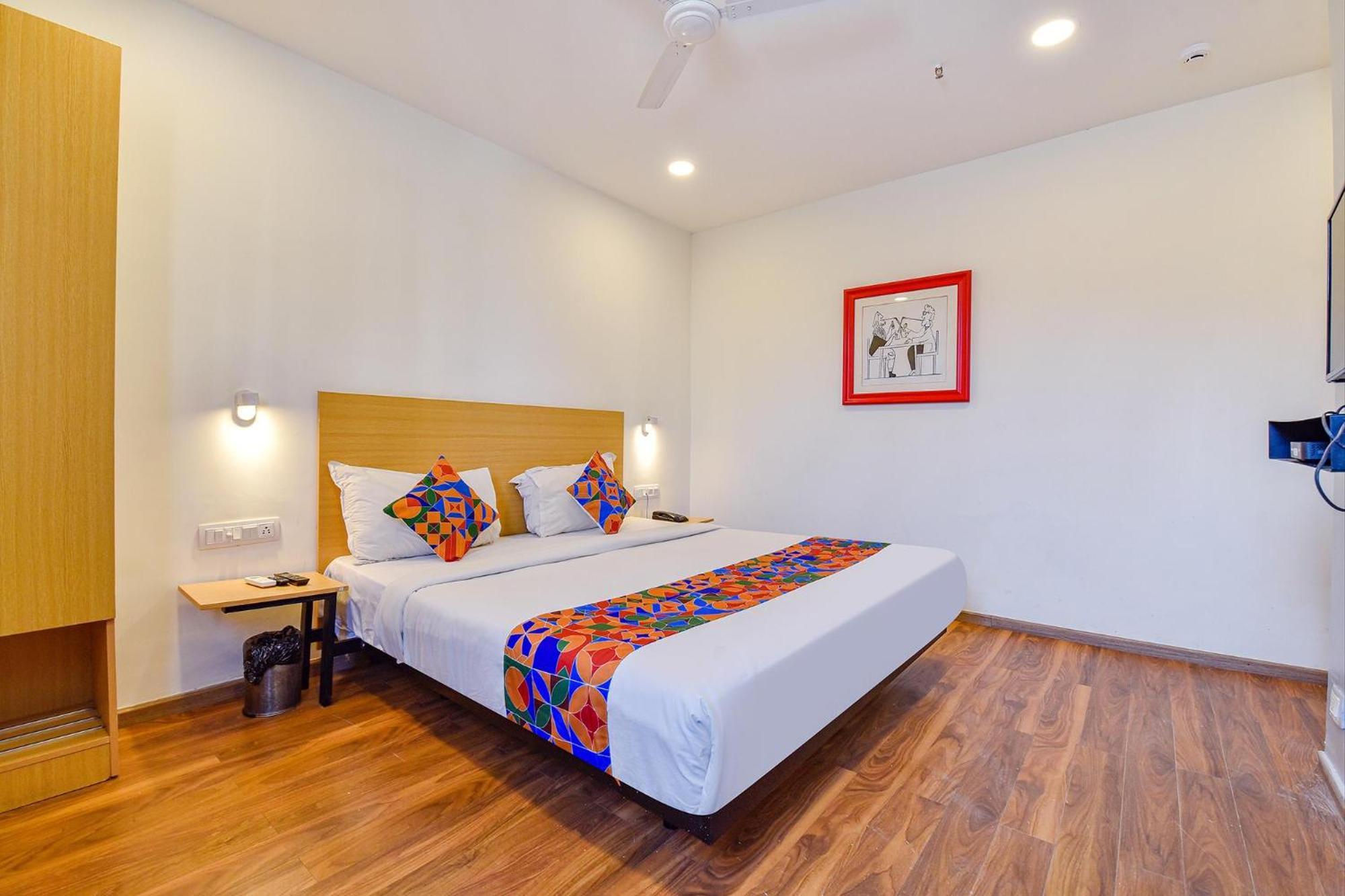 Fabhotel Ny Townhouse Ahmedabad Luaran gambar