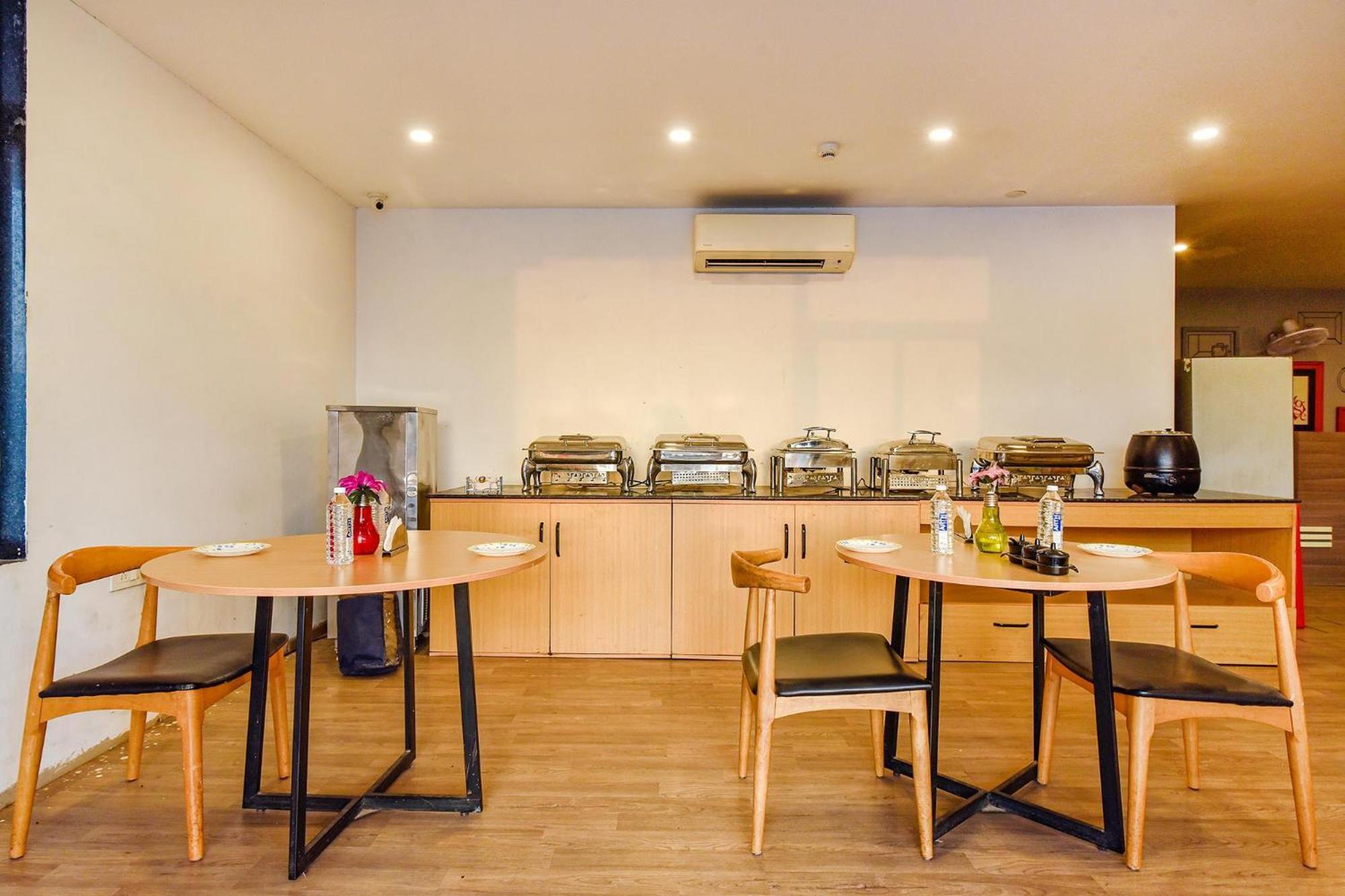 Fabhotel Ny Townhouse Ahmedabad Luaran gambar