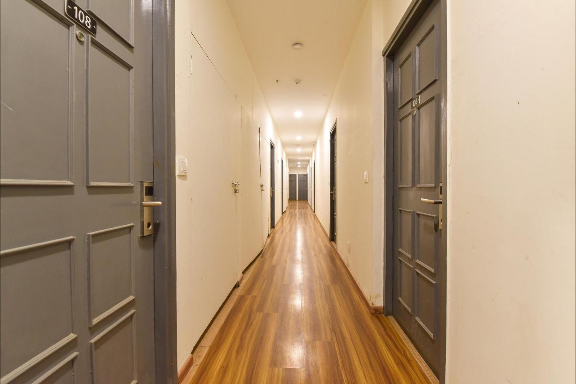 Fabhotel Ny Townhouse Ahmedabad Luaran gambar